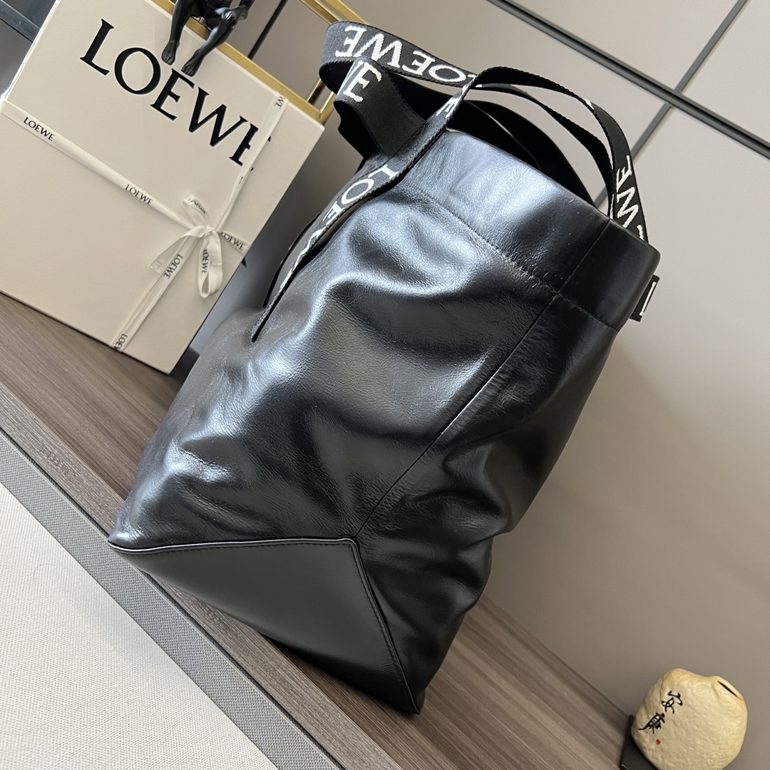 Loewe Shopping Bags